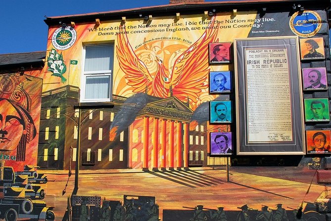 2 Hour Private Belfast Taxi Cab Tour of Troubles & Peace walls - Why a Black Taxi Works So Well in Belfast