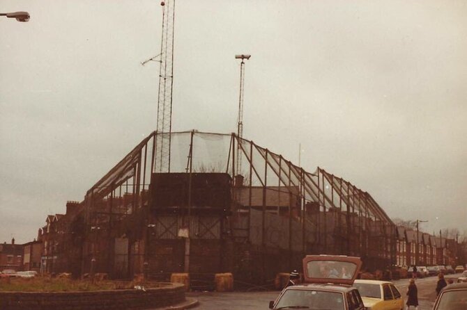 2 Hour Terror and Mural History Belfast taxi Private Tour - Bombay Street and the birth of the Provisional IRA