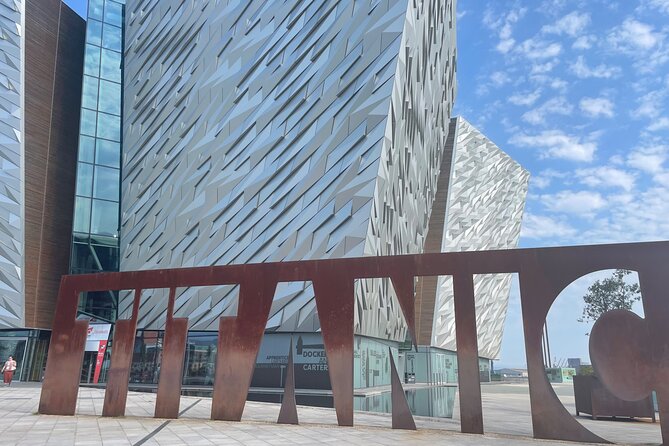 4 Hours Private Tour Discover The Best of Belfast - Cathedral Quarter: old buildings and a newer social scene