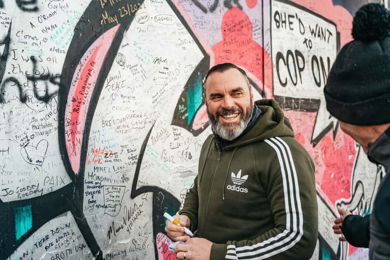 Belfast: 1.5-Hour Private Black Taxi tour - Why Belfast’s murals matter