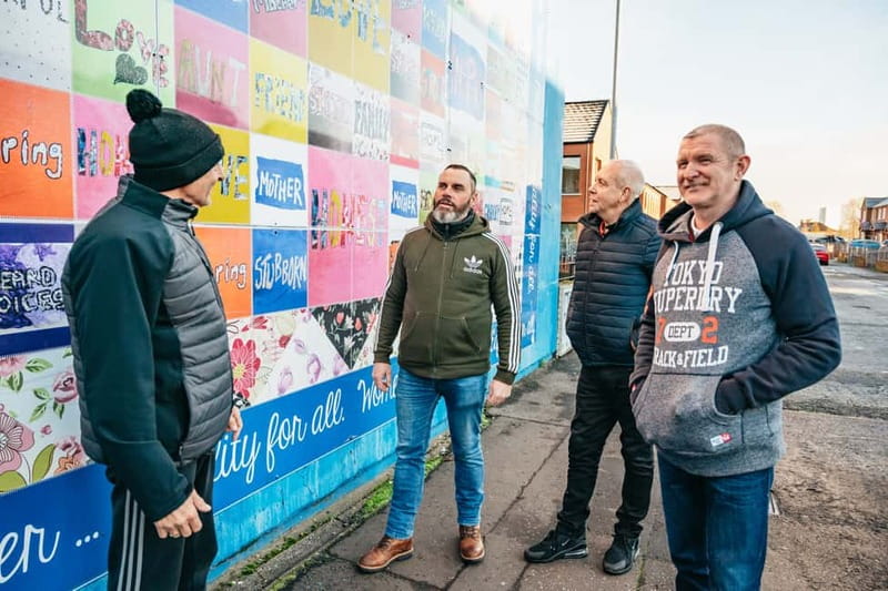 Belfast: 1.5-Hour Private Black Taxi tour - What the private vehicle changes