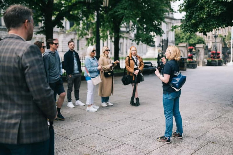 Belfast: A 5 Stop Sunday Brunch Tour with Cocktails - How the three-hour Belfast route works