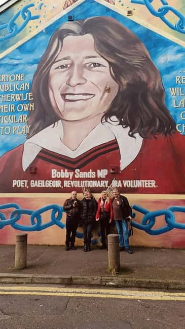 Belfast Black Taxi Tour - Shankill Road: another community, another memory