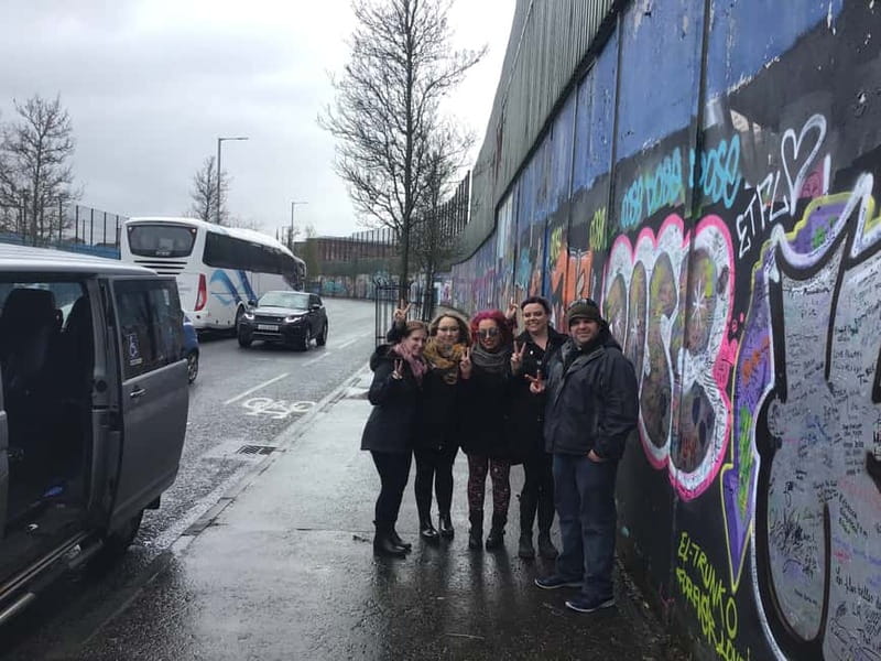 Belfast: Black Taxi Tour & Crumlin Road Jail Tour - Key points before you book