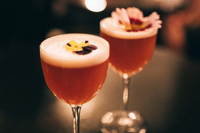 Belfast by the Glass: alternative history of Belfast, sip by sip. - How the visual storytelling changes the mood