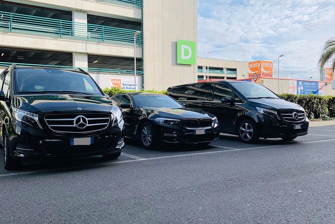 Belfast City Airport (BHD) to Belfast Accommodation - Arrival Private Transfer - Meeting your driver inside Belfast City Airport