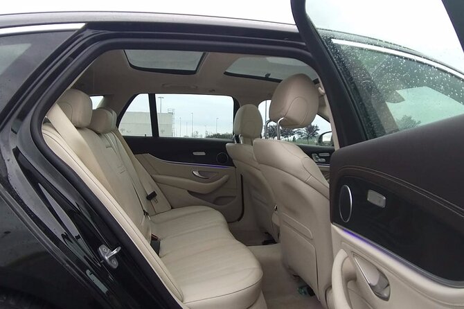 Belfast City Airport (BHD) to Belfast Accommodation - Arrival Private Transfer - Planning the pickup around your flight