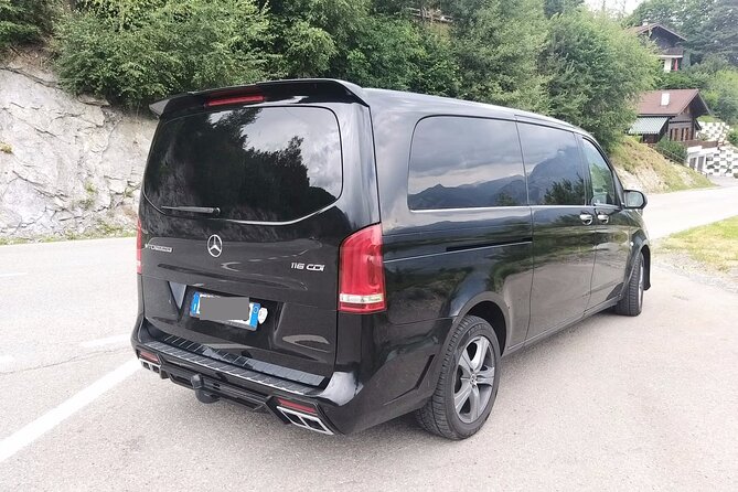 Belfast City Airport (BHD) to Belfast Accommodation - Arrival Private Transfer - A private booking for up to seven people