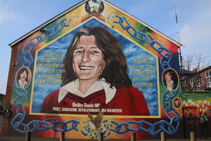 Belfast: Famous Murals Private Tour - The Peace Walls and a chance to leave your mark