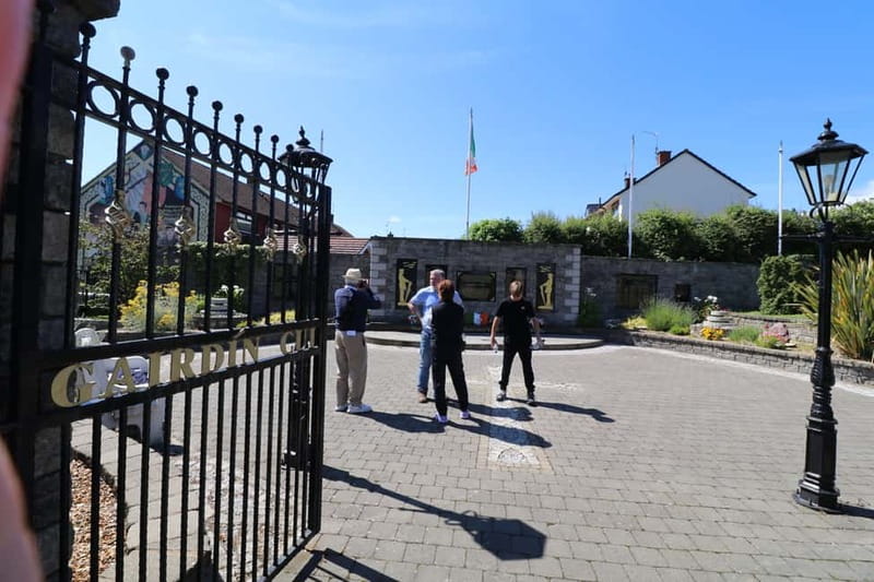 Belfast: Famous Murals Private Tour - Shankill Road and the Protestant community