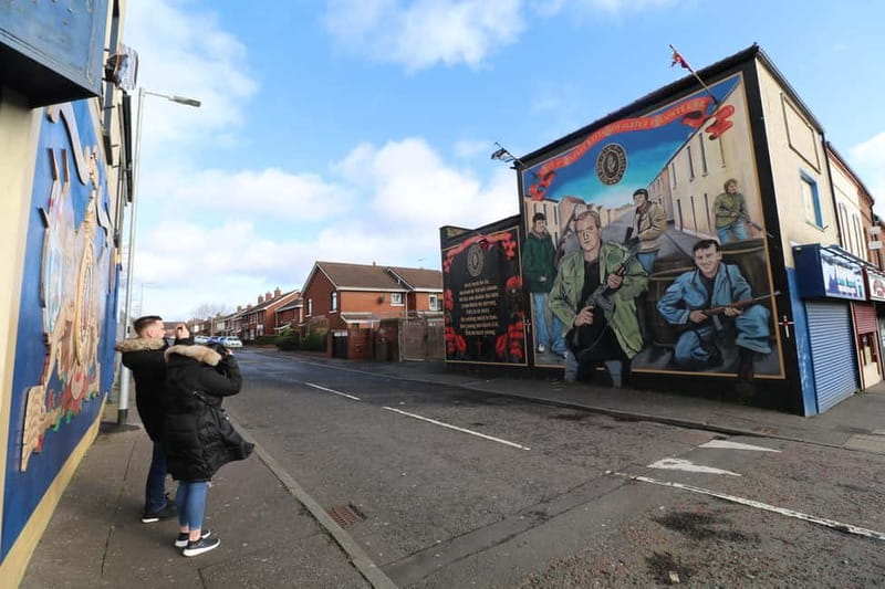 Belfast: Famous Murals Private Tour - Is one hour enough for Belfast’s murals?