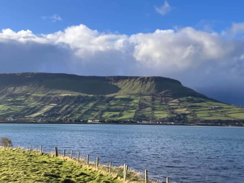 Belfast:Giant's Causeway private tour with accreditted guide - The Mercedes vehicle and private-group value