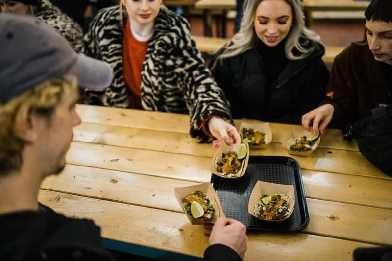 Belfast: Guided Craft Beer and Street Food Tour - Seven beers from Belfast and beyond