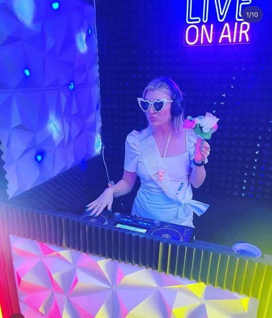 Belfast: Karaoke Room Hire (Private room for up to 30guests) - Your First Minutes Inside The Private Room