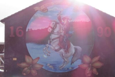 Murals Taxi Tour