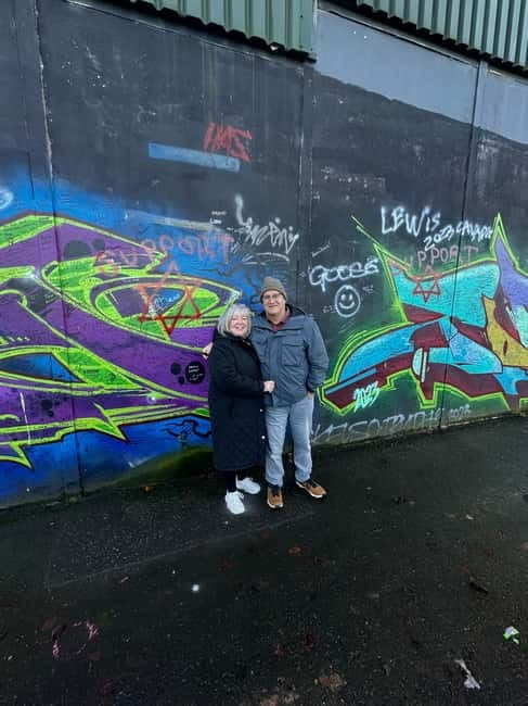Belfast: Peacewall and Political History Black Taxi Cab Tour - Key points to know before booking