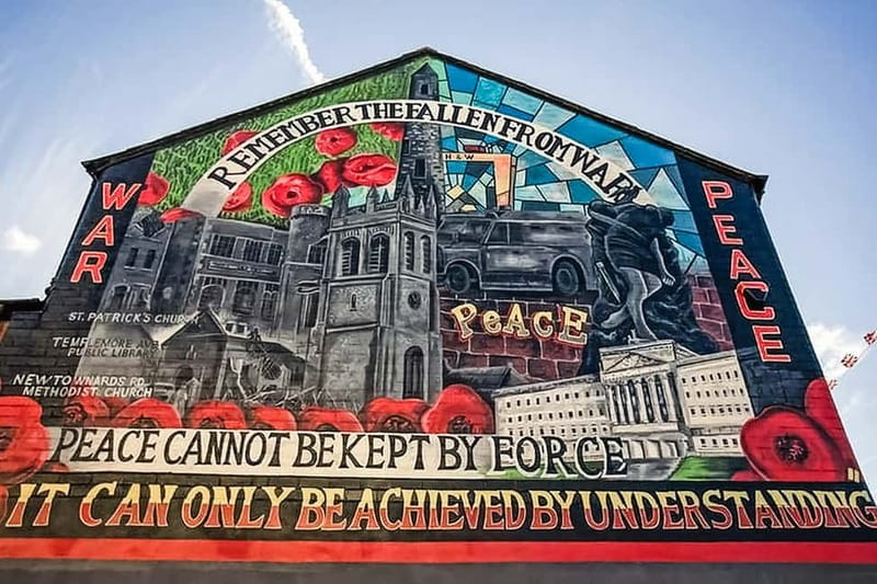 Belfast: Political Taxi Tour - Shankill Road: seeing the other side