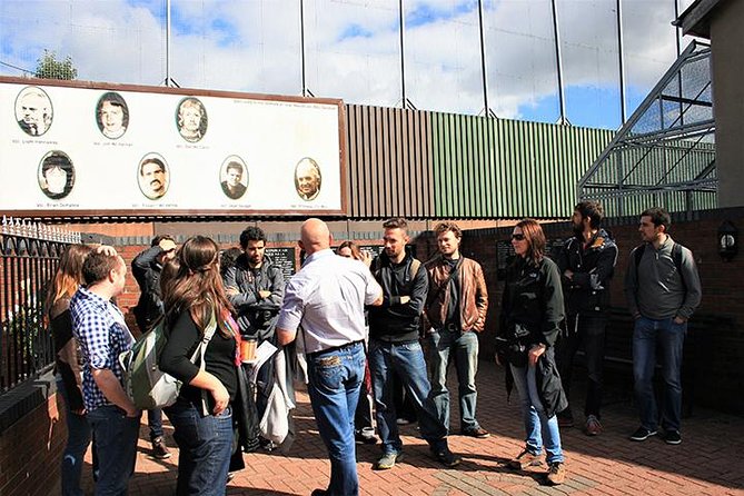 Belfast Political Tour-Conflicting Stories Walking Tour - Starting at Divis Tower and entering the Falls