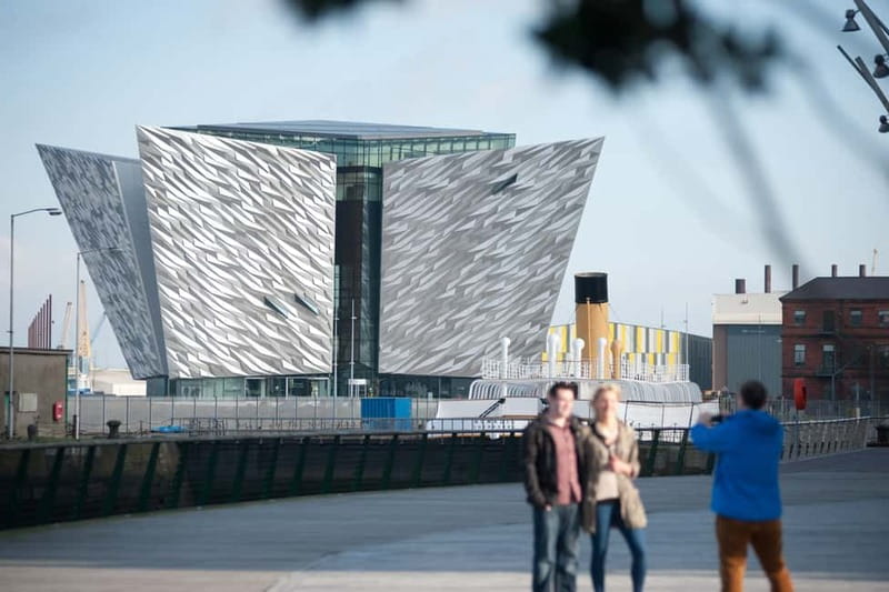 Belfast Port: Giant's Causeway and Titanic Tour - Carrickfergus Castle and Its Defensive Details