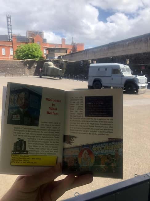 Belfast: Private Black Taxi Tour with Guide - What the guides add to the history
