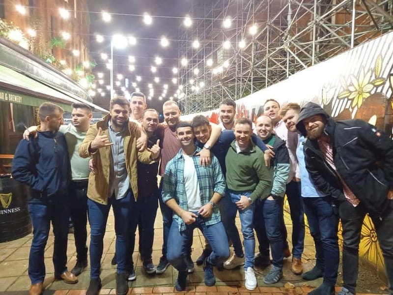 Belfast: Pub Crawl and Bar Walking Tour with Two Drinks - Key points at a glance