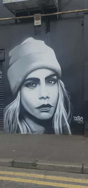 Belfast : Pub Music , Street Art Experience Walking Tour - Who should book this experience?