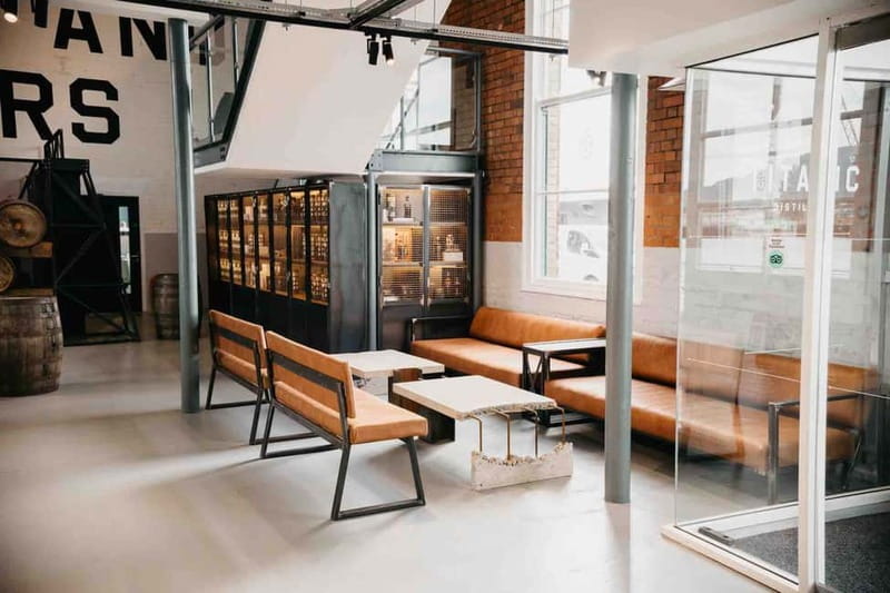Belfast: Titanic Distillers Signature Tour & Whiskey Tasting - Arriving at Thompson Dock and the Titanic Pumphouse