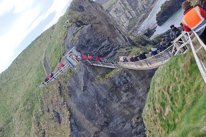 Belfast to Giant’s Causeway Scenic Coastal Tour - Two hours at the Giant’s Causeway
