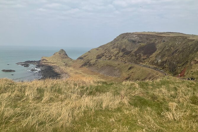 Belfast to Giant’s Causeway Scenic Coastal Tour - Lunch at the Fullerton Arms