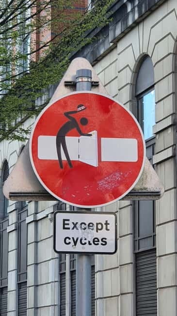 Belfast Troubles : Murals, Street Art, and Peace Wall Tour - Divis Road and the newer face of Belfast