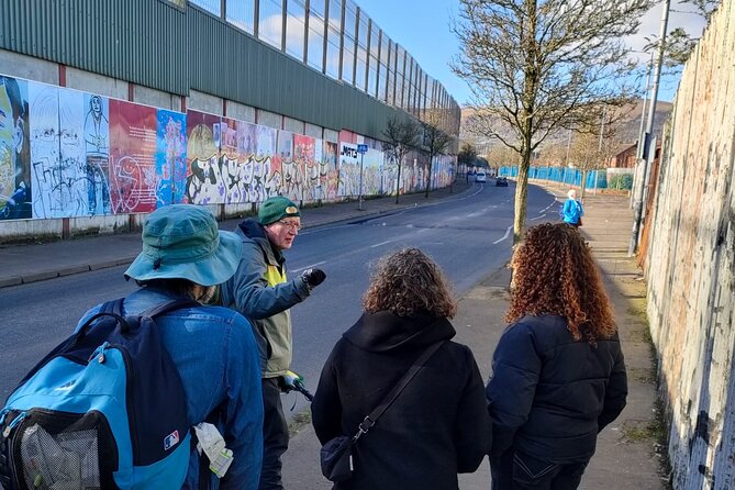 Belfast Troubles Tour: Walls and Bridges - How the guide shapes the experience
