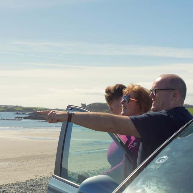 Black Taxi-Style Tour: Murals, Peace Walls & City Highlights - Key points to know before booking