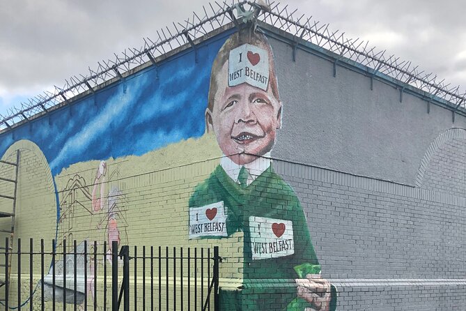 Black Taxi Tour of Belfast – Politics, Murals peace walls Tour - Why this Belfast tour is worth your time