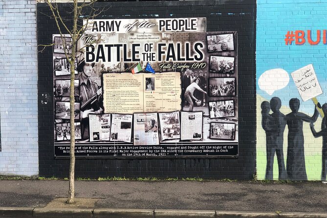 Black Taxi Tour of Belfast – Politics, Murals peace walls Tour - Seeing the Peace Walls up close