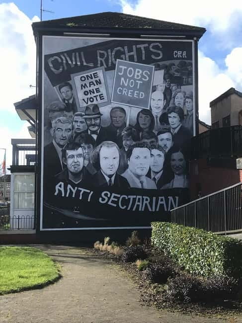 Bogside Political Tour - Reading the Bogside murals with context