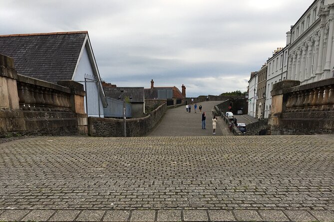 Derrie Danders: Highlights of the Walled City a Self-Guided Audio Tour - What you get for $14.99