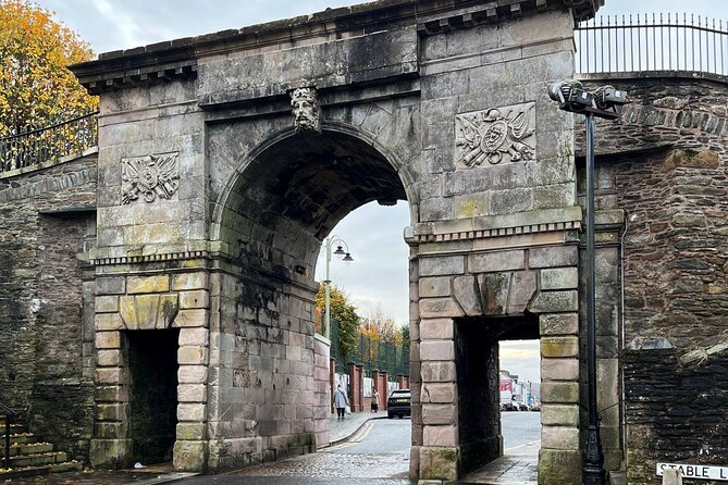 Derrie Danders: Unveiling Derry's Dark & Haunted Past Audio Tour - Roaring Meg, banshees, and the Great Siege
