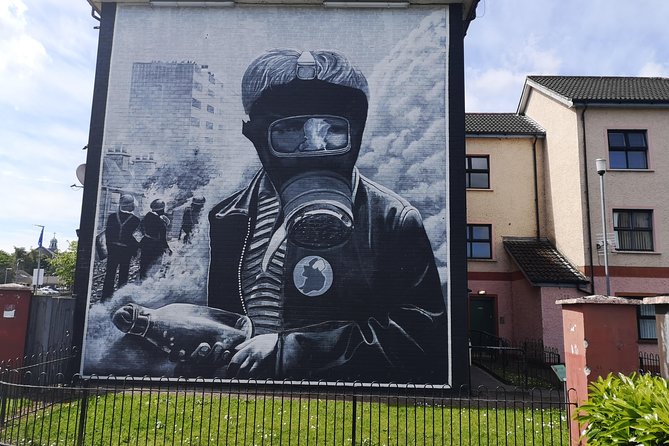 Derry City: The troubles Bogside walking tour - Republican murals and the Civil Rights Association