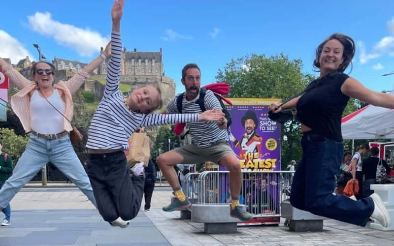 Derry: City Walking Tour & Exploration Game - Who should choose this Derry quest?