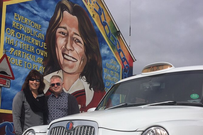 Express Terror and Peace 90 min Private Belfast Cab /Taxi Tour - The International Mural Wall on Divis Street