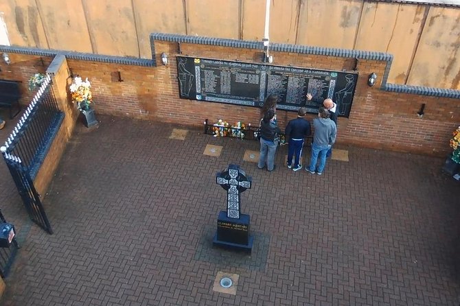 Famous 1.5 hour Belfast Murals Tour - Divis: beginning with Belfast’s wider story