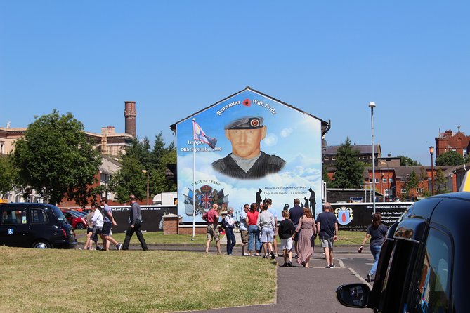 Famous 1.5 hour Belfast Murals Tour - International Mural Wall on Divis Street