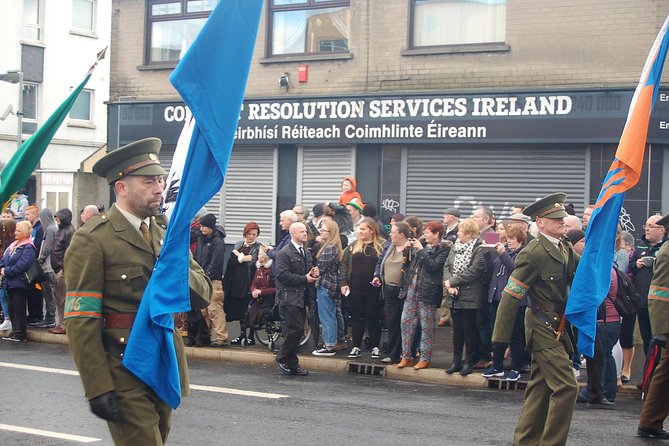 Famous Private Belfast Troubles Taxi Tour Original Drivers 2hr - What the two-hour schedule really gives you