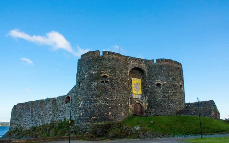 From Belfast: Full-Day Giants Causeway Land and Boat Tour - Ballycastle and the practical lunch break