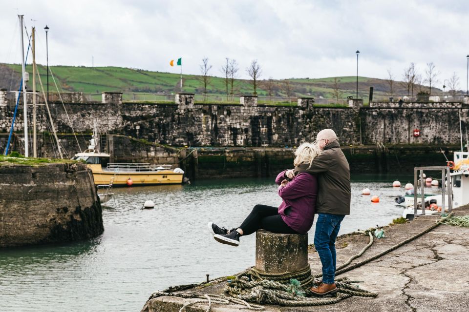 From Belfast: Giant's Causeway Full-Day Guided Trip - Bushmills gives you thirty minutes for whiskey and shopping