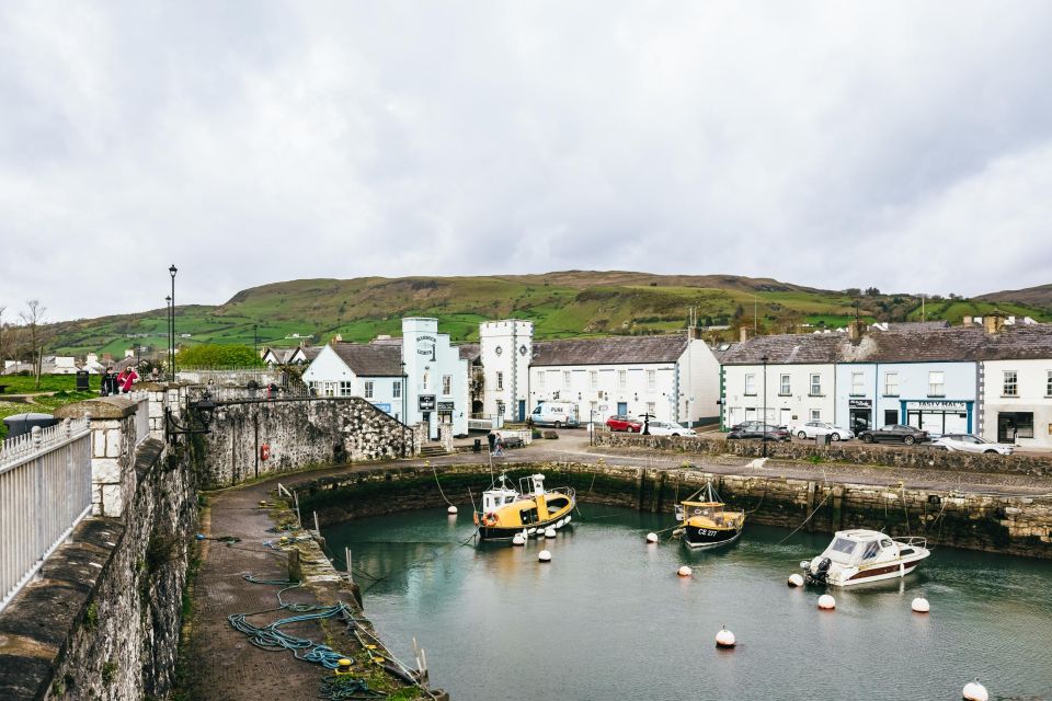 From Belfast: Giant's Causeway Full-Day Guided Trip - Carrick-a-Rede gives you a quick cliff-top photo stop