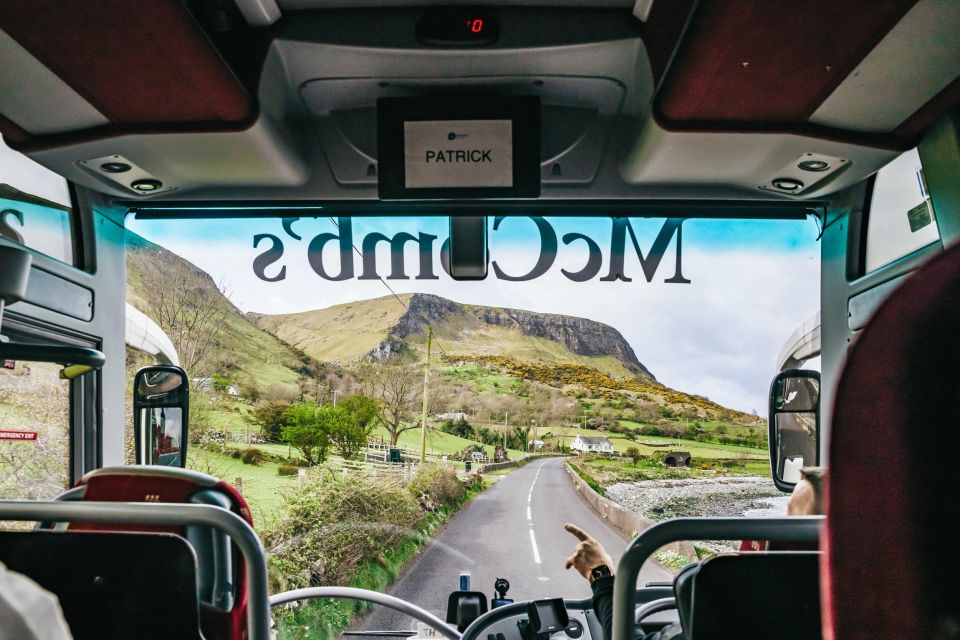 From Belfast: Giant's Causeway Full-Day Guided Trip - Lunch at the Fullerton Arms is simple and well organized