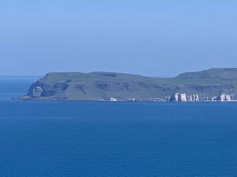 From Belfast: Private Giants Causeway Coastal Tour - The Giant’s Causeway and the free way to see it