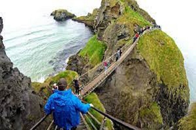 Full-Day Private Tour of Giants Causeway with Pick Up - Crossing Carrick-a-Rede Rope Bridge