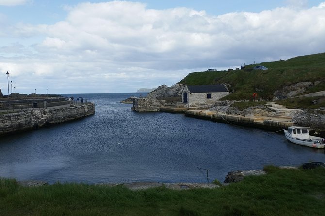 Giants causeway and Glens of Antrim day trip - Dunluce Castle and the drama of the ruins